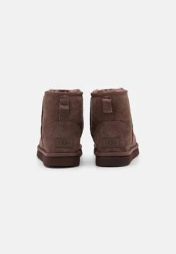 Ugg Classic Mini - Korte Laarzen - Burnt Cedar 9 Ugg Classic Mini - Korte Laarzen - Burnt Cedar -Korting Dameskleding 4565b1d41d8540be8b4ba9c495309c96