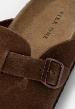 Pier One Leather Unisex - Pantoffels - Brown -Korting Dameskleding 47364cdc1dcd4794860a5f6810594e6c