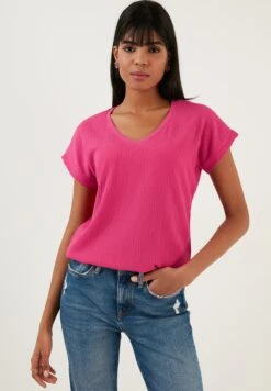 LELA Regular Fit - Blouse - Fuchsia 10 LELA Regular Fit - Blouse - Fuchsia -Korting Dameskleding 4b30f03d63a84bb585b2003850fead5b