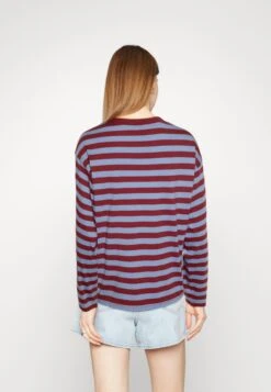 Monki Longsleeve - Dark Red/Blue -Korting Dameskleding 4c5e37382bf04b86907a21ac823393e8