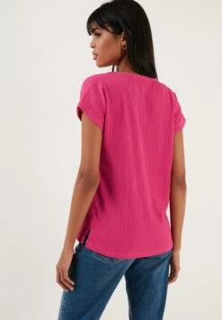 LELA Regular Fit - Blouse - Fuchsia 8 LELA Regular Fit - Blouse - Fuchsia -Korting Dameskleding 5513a76d2417496ebd7e7091218d4b0d
