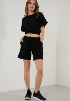 LELA Two Piece Set - Regular Fit - Shorts - Black -Korting Dameskleding 6a789a8a3c7d42ea9361bfc458586415