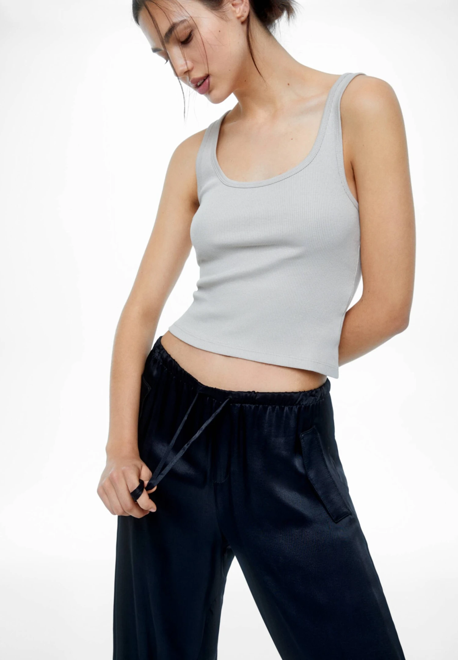 PULL & BEAR Satin Parachute - Broek - Mottled Black 4 PULL & BEAR Satin Parachute - Broek - Mottled Black - Afbeelding 4