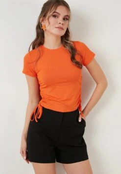 LELA Slim Fit - Blouse - Orange Color 7 LELA Slim Fit - Blouse - Orange Color -Korting Dameskleding 8fdb5422a4454595959922540a273b4f