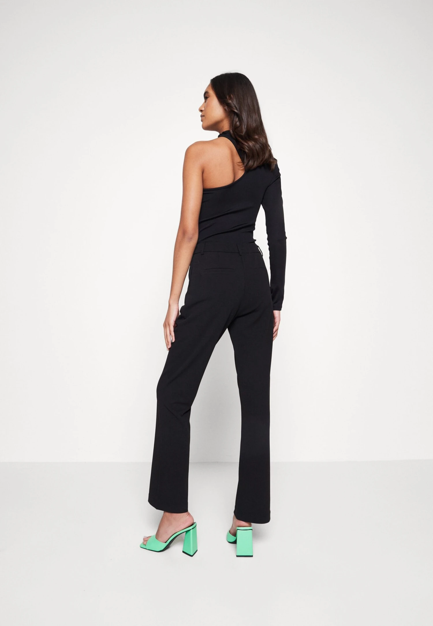 Noisy May Nmrobyn Bootcut Pants - Broek - Black 3 Noisy May Nmrobyn Bootcut Pants - Broek - Black - Afbeelding 3