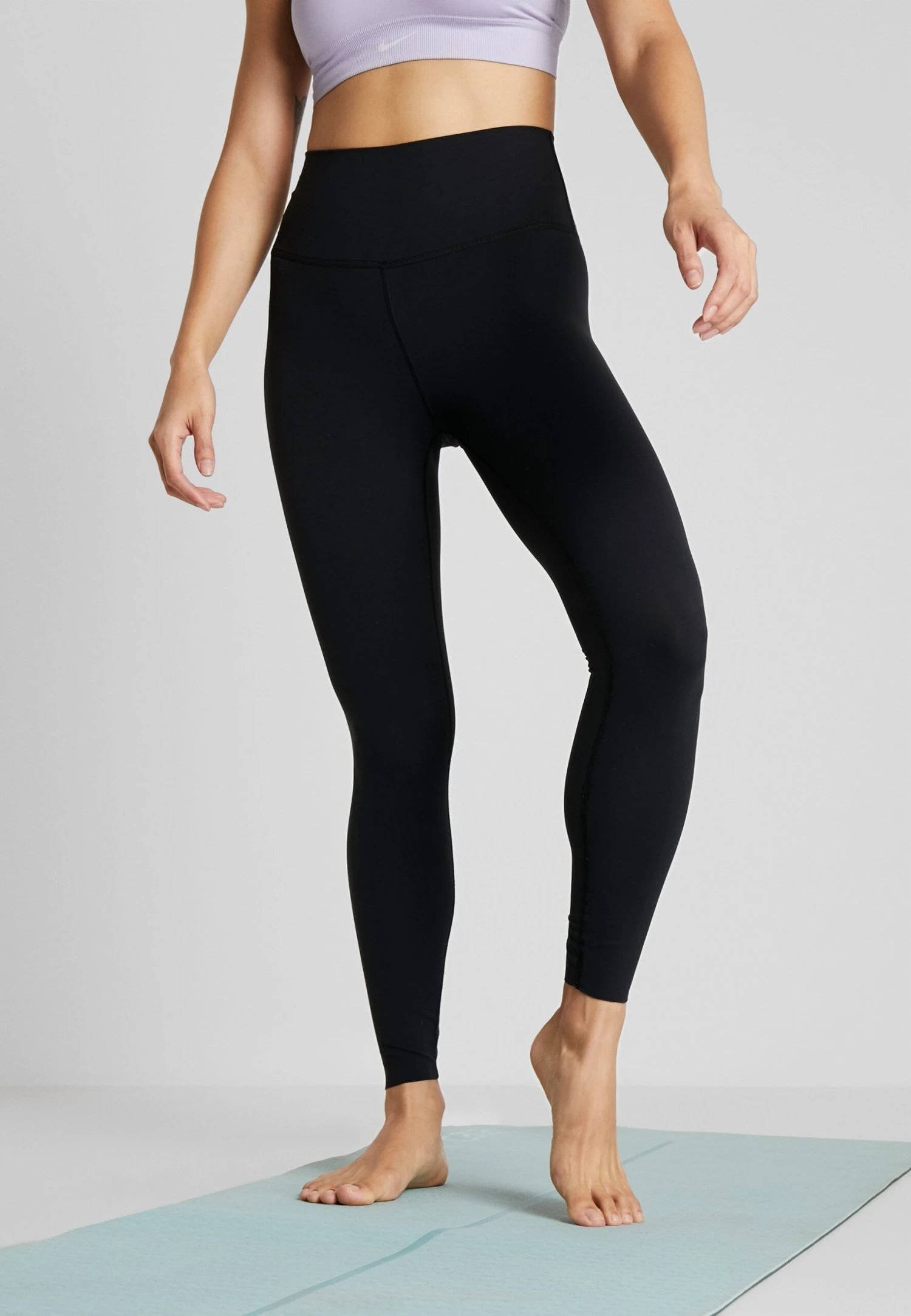 Nike Performance Nike Yoga Luxe 7/8-Infinalon-Leggings Mit Hohem Taillenbund Für Damen - Legging - Black/Dark Smoke Grey 1 Nike Performance Nike Yoga Luxe 7/8-Infinalon-Leggings Mit Hohem Taillenbund Für Damen - Legging - Black/Dark Smoke Grey