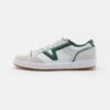 Vans Lowland Unisex - Sneakers Laag - Court Green/White