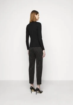 MAX & Co. Manama - Trui - Black -Korting Dameskleding d2bc793f584c4aed8624afb966142502