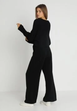 Even&Odd Cropped Jumper - Trui - Black 8 Even&Odd Cropped Jumper - Trui - Black -Korting Dameskleding d6afe0db0365435898fd3ca235660222