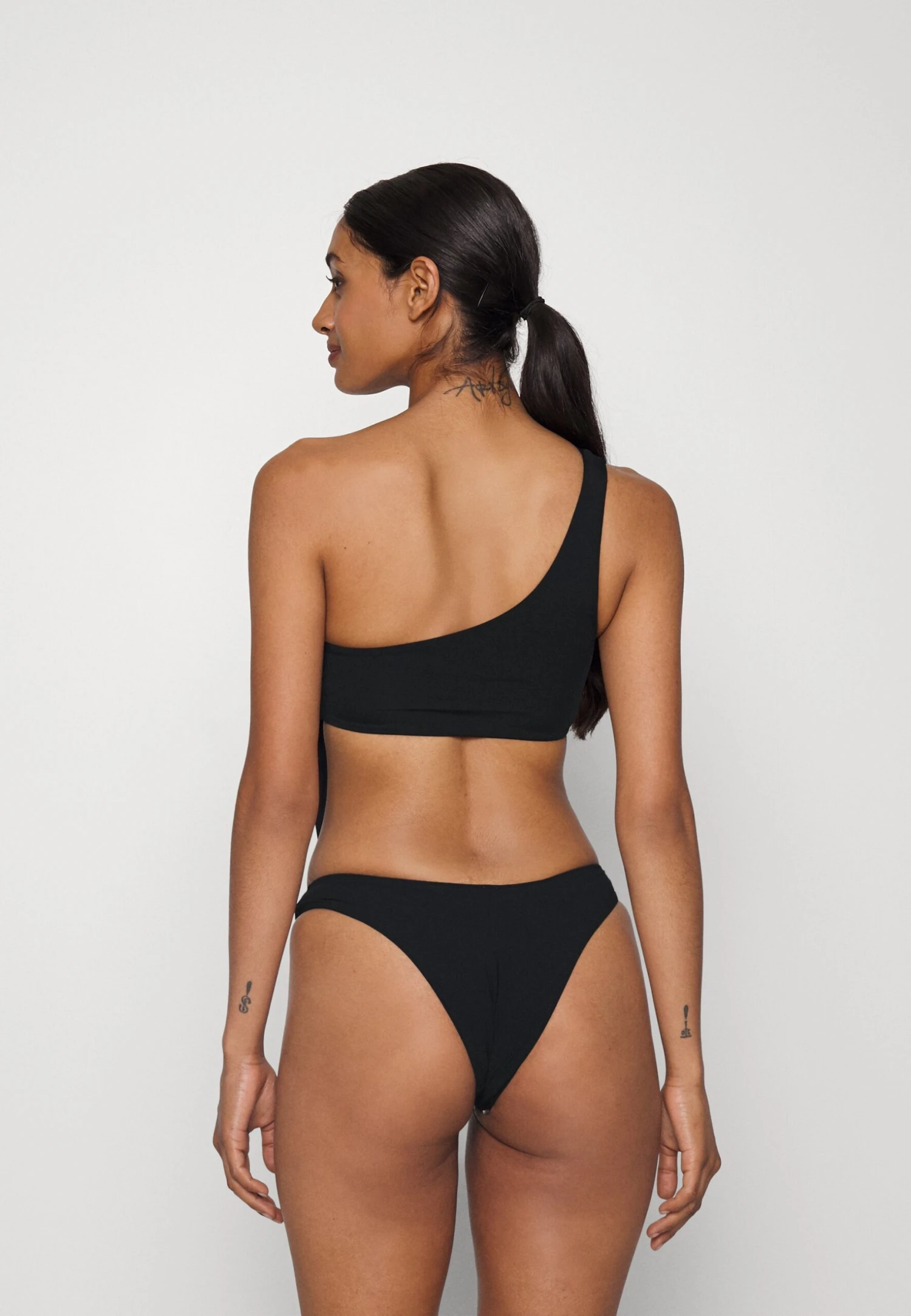 Seafolly Collective One Shoulder- Bikinitop - Black 3 Seafolly Collective One Shoulder- Bikinitop - Black - Afbeelding 3