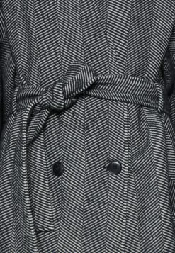 Gestuz Farren Coat - Mantel - Black/White 11 Gestuz Farren Coat - Mantel - Black/White -Korting Dameskleding fb209bbdc35d4e69a82cea917386e7ef