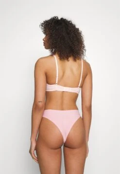 Anna Field 2 Pack - T-Shirt Bh - 402 - Pink_102 - Grey 9 Anna Field 2 Pack - T-Shirt Bh - 402 - Pink_102 - Grey -Korting Dameskleding fb9b46fd0224470985699d092d2fb85e